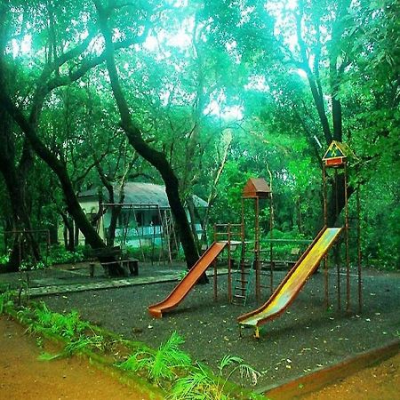 Cecil Hotel Matheran Eksteriør bilde