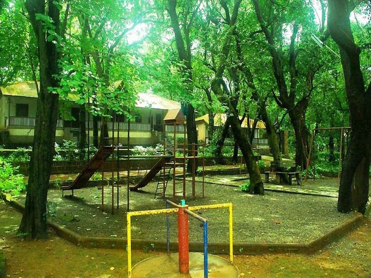 Cecil Hotel Matheran Eksteriør bilde