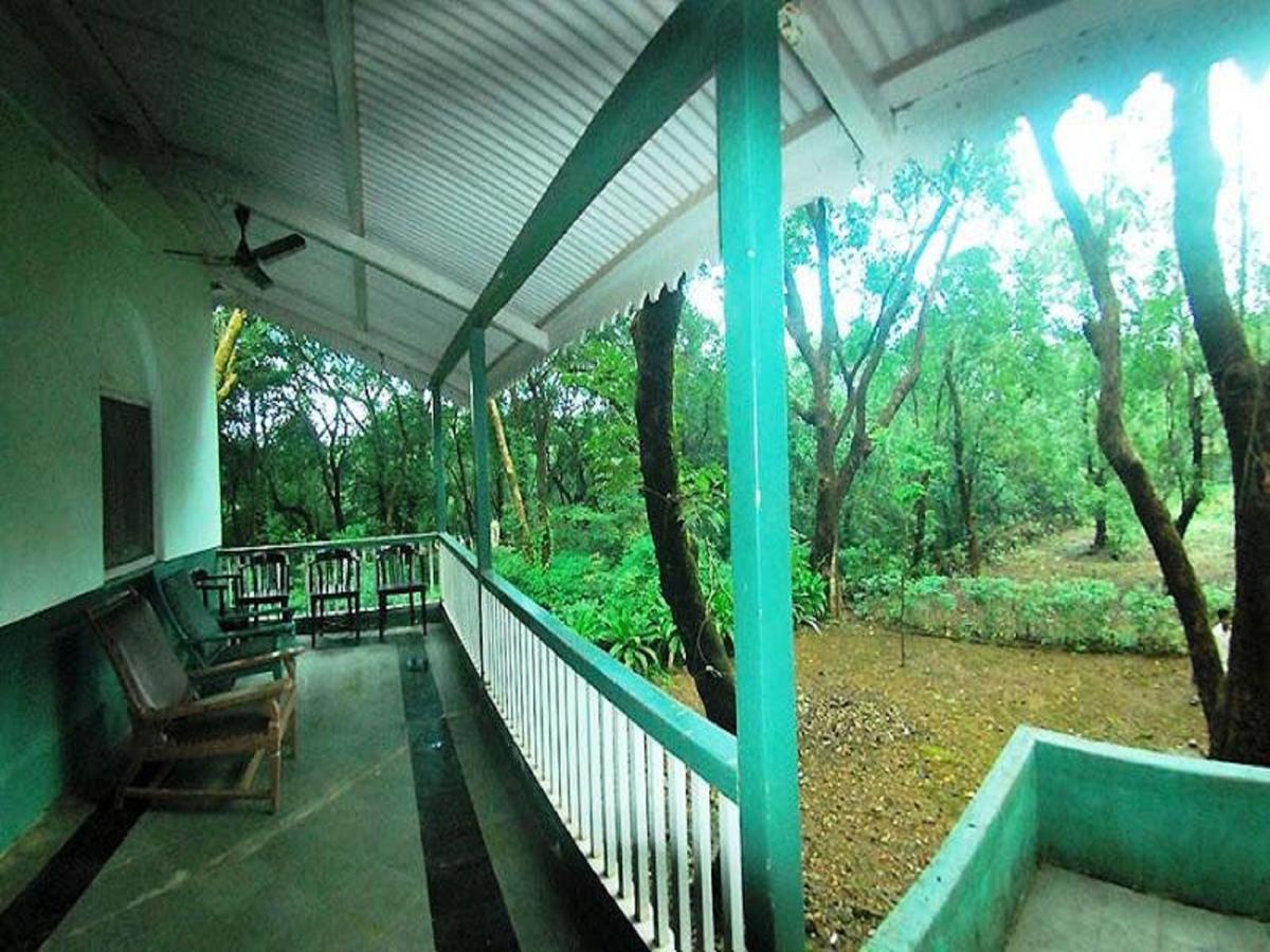Cecil Hotel Matheran Eksteriør bilde
