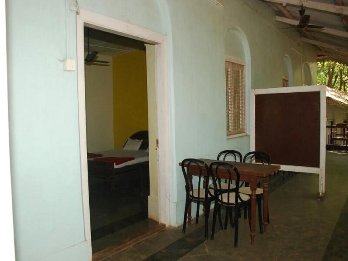 Cecil Hotel Matheran Eksteriør bilde